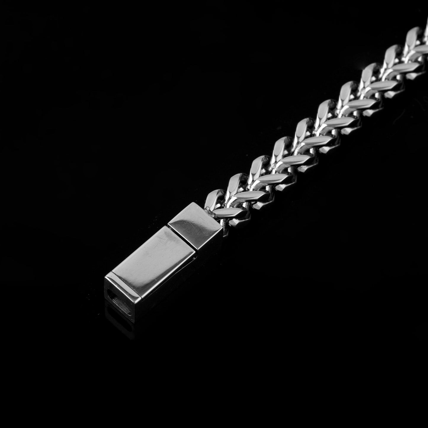 Luxury Men’s Bracelet with Lab Grown / Moissanite Diamonds – (316L) surgical steel Owerri Collection